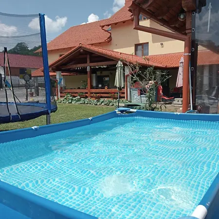 Casa Raisa & Maria Konukevi